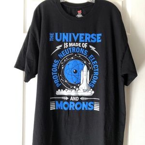 The Universe graphic short sleeve T-shirt EUC